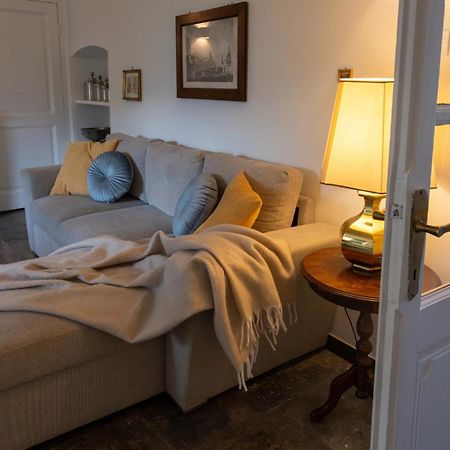 Manor House Apartment อาออสตา ภายนอก รูปภาพ